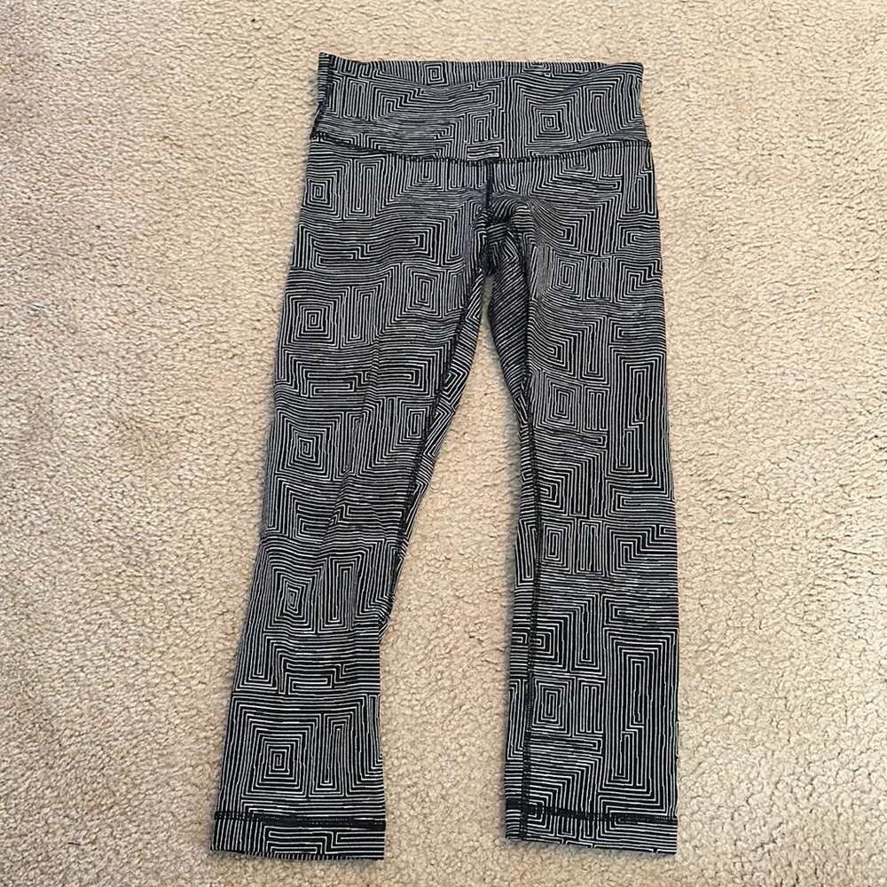 Lululemon Women’s Leggings Size 4